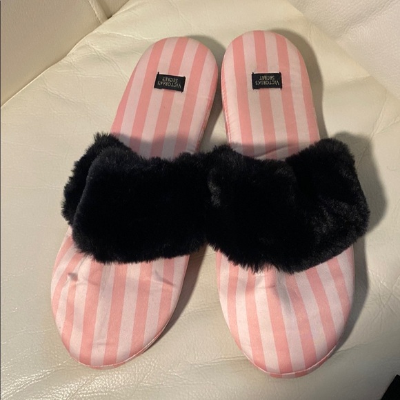 Victoria's Secret Pink Striped Slippers with Black Fur - Picture 1 of 6